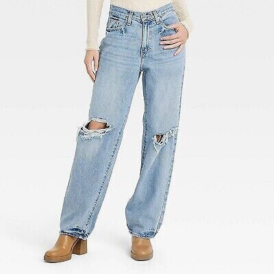 Women's Mid-Rise 90's Baggy Jeans - Universal Thread Medium Wash Destroy 2 Short