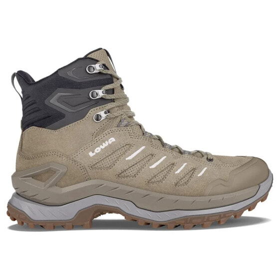 LOWA Innovo Mid hiking boots