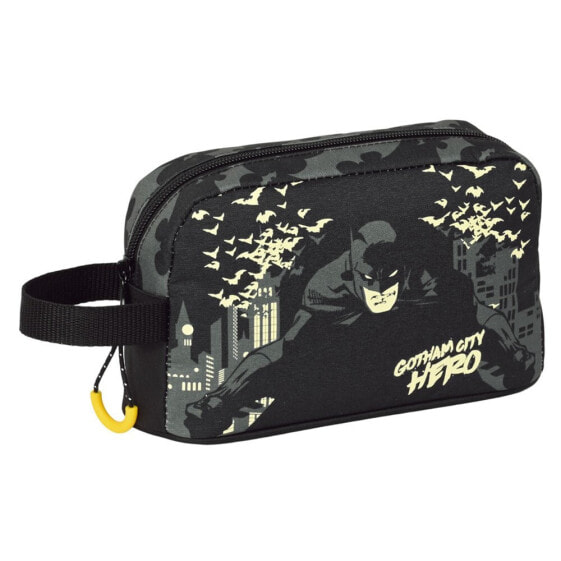 SAFTA Batman Hero wash bag