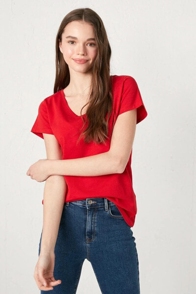 Your Fashion Style'dan Kadın Kırmızı Tişört V Yaka Düz Kısa Kollu Basic