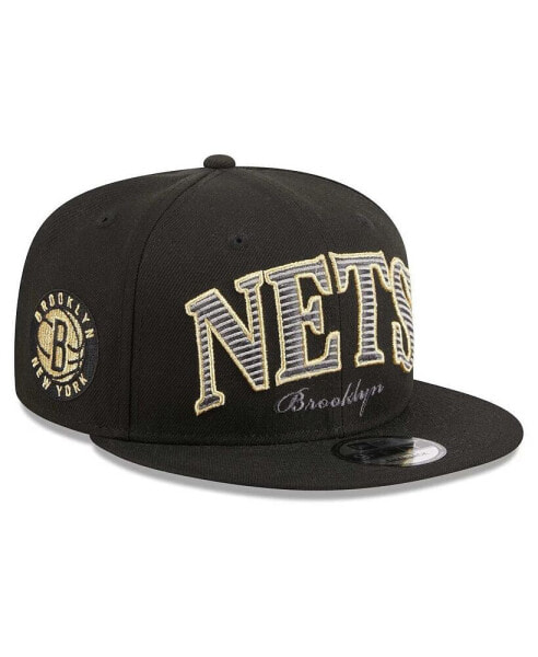 Бейсболка с напуском New Era мужская черного цвета Brooklyn Nets Golden Tall Text 9Fifty Snapback Hat