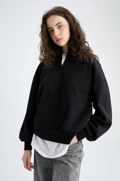 Regular Fit Fermuarlı Dik Yaka Sweatshirt