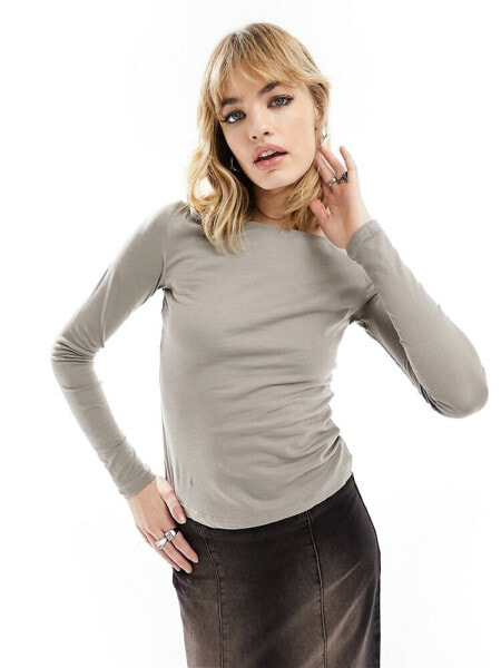 Weekday fitted boatneck long sleep top in beige