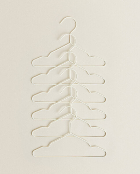 Pack of rubberised baby hangers (pack of 6)