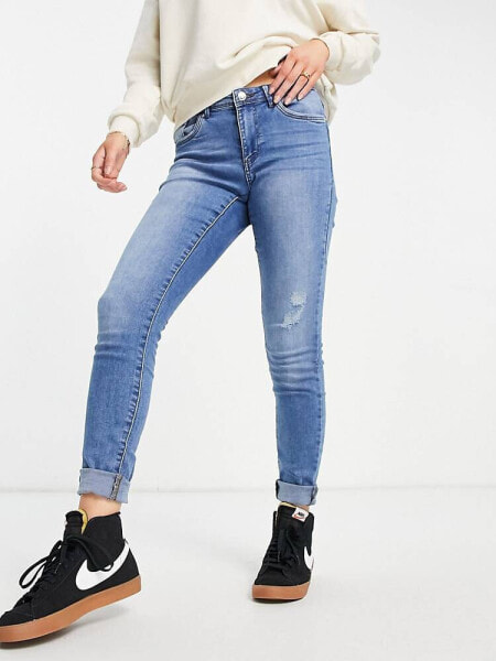 Vero Moda – Tanya – Enge Jeans in verwaschenem Jeansblau
