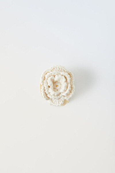 Crochet flower hair clip