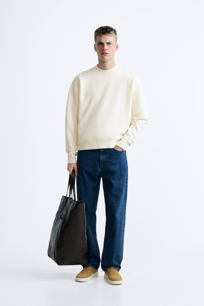 Round neck sweatshirt