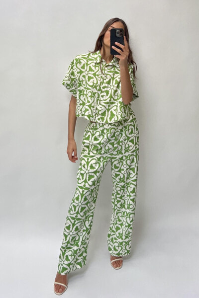 Printed straight-cut trousers