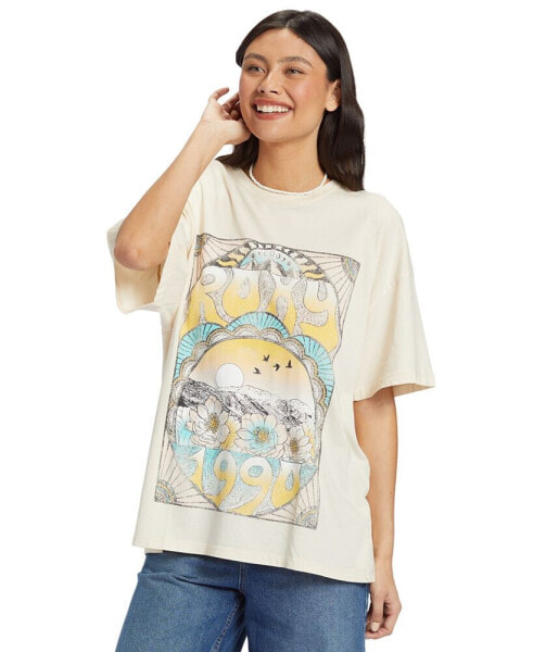 Juniors' Desertscape Boyfriend Graphic T-Shirt