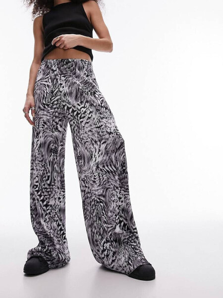 Topshop abstract printed plisse trouser in mono