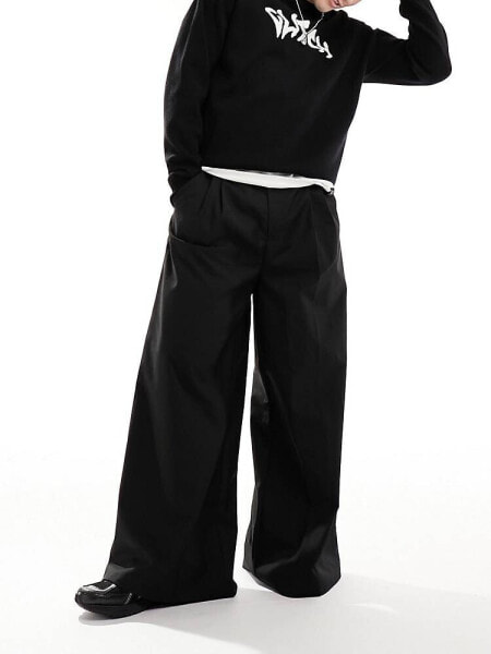 COLLUSION wide leg tailored trouser in black