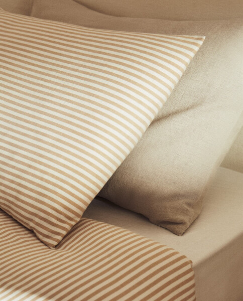 Pillowcase with narrow stripes