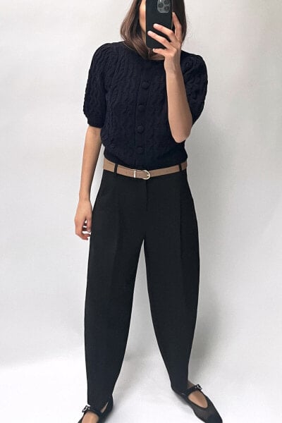 Carrot fit trousers with belt