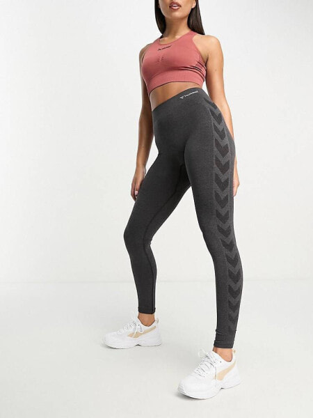 Hummel – Nahtlose Leggings in Schwarz mit halbhohem Bund