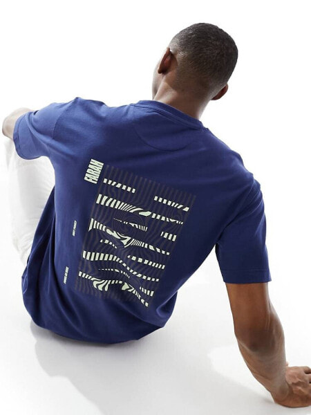 Farah damon backprint t-shirt in navy