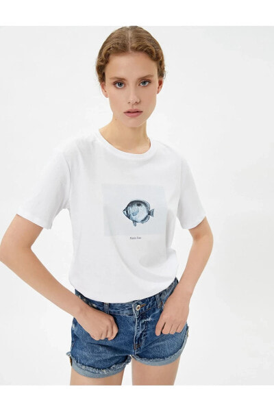 Şahika Ercümen X Koton - Balık Baskılı Pamuklu Tişört