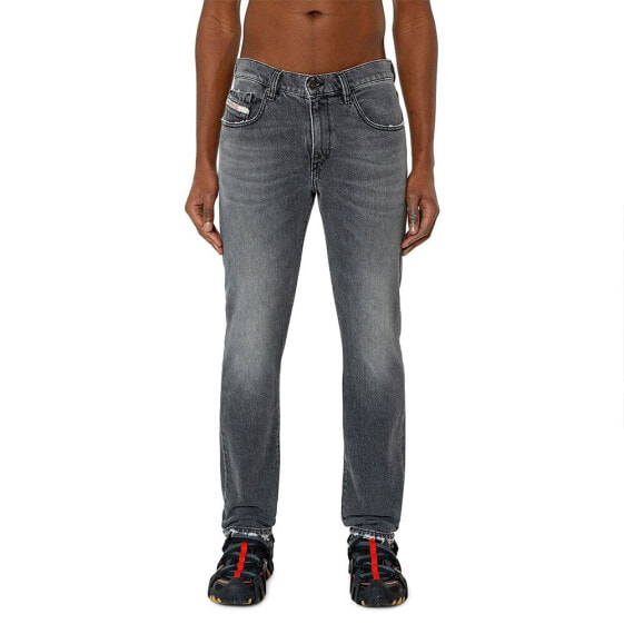 DIESEL 09E75 2019 Strukt Jeans