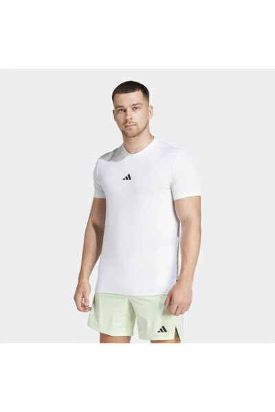 Футболка спортивная Adidas IS3808 D4T TEE