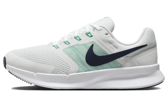 Кроссовки беговые Nike Run Swift 3 для женщин, бело-зеленые