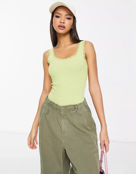 Brave Soul – Tiana – Gerippter Camisole-Body in Limettengrün