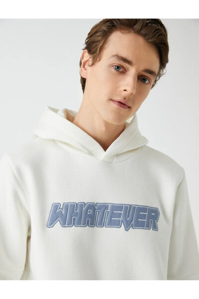 Kapşonlu Oversize Sweatshirt Slogan İşlemeli Cep Detaylı