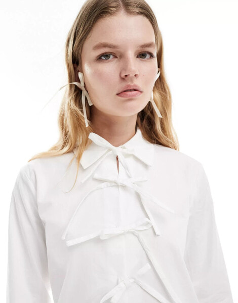 Ghospell bow detail shirt in ivory