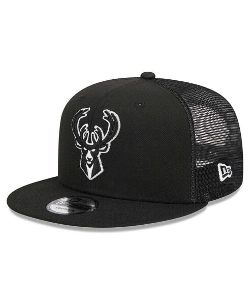 Men's Black Milwaukee Bucks Evergreen 9FIFTY Trucker Snapback Hat