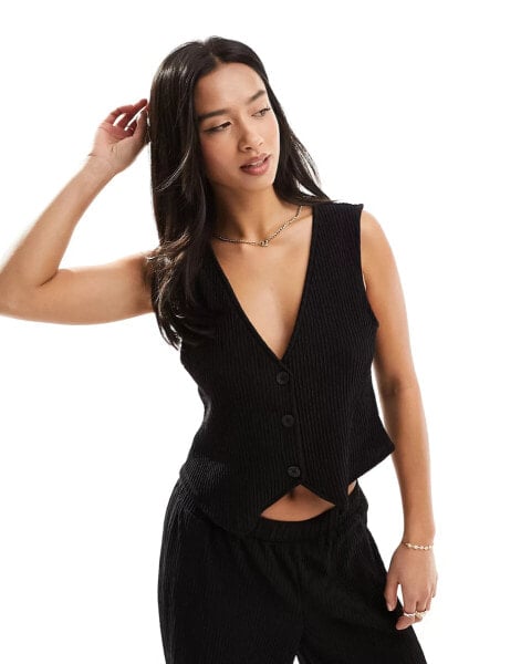 Vero Moda Petite plisse waistcoat co-ord in black