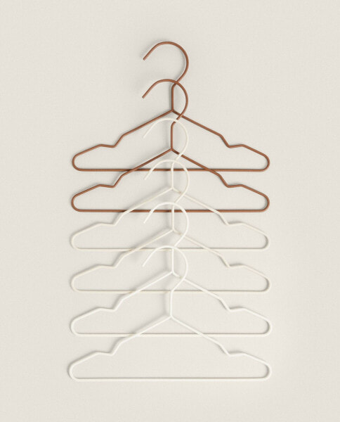 Pack of children’s hangers in neutral colours (pack of 6)