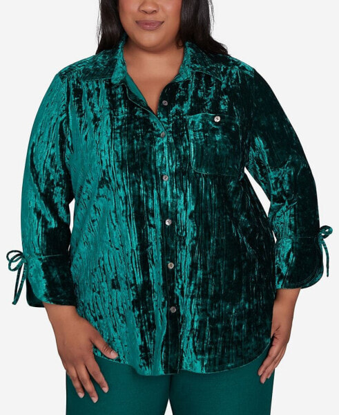 Plus Size Emerald Isle Women's Crushed Velvet Emerald Button Front Top