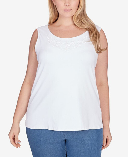 Plus Size Scoop Neck Sleeveless Top