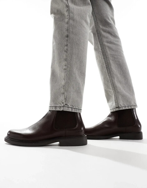 Levi's Amos leather chelsea boots in brown