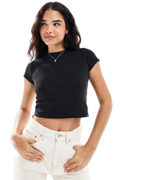 Calvin Klein Jeans Slim Cropped T-shirt in CK Black