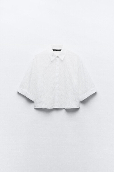 Short embroidered shirt
