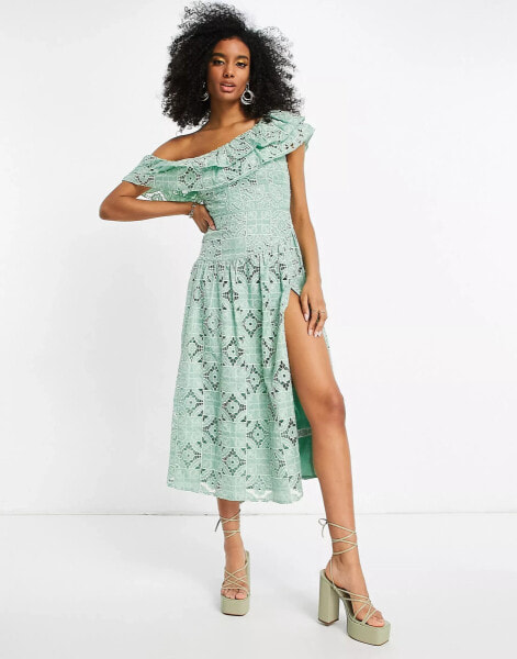 ASOS DESIGN – Midikleid in Salbeigrün mit One-Shoulder-Träger und Spitze