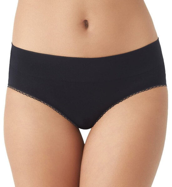 Wacoal 291650 Women's Feeling Flexible Seamless Hipster Panty, Black, Medium