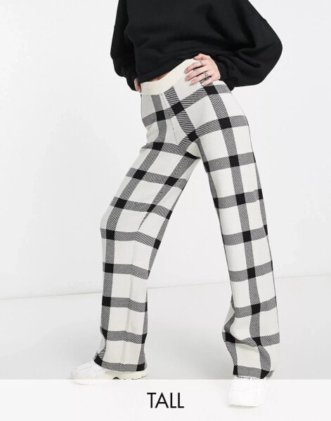 Vero Moda Tall check trousers in mono