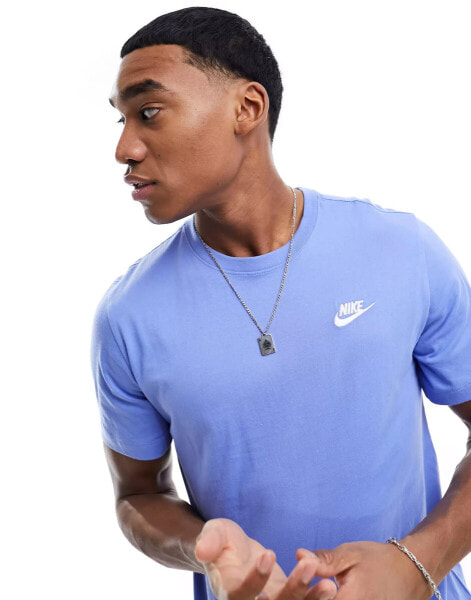 Nike Club t-shirt in blue