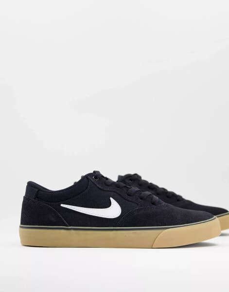 Nike SB Chron 2 trainers in black with gum sole