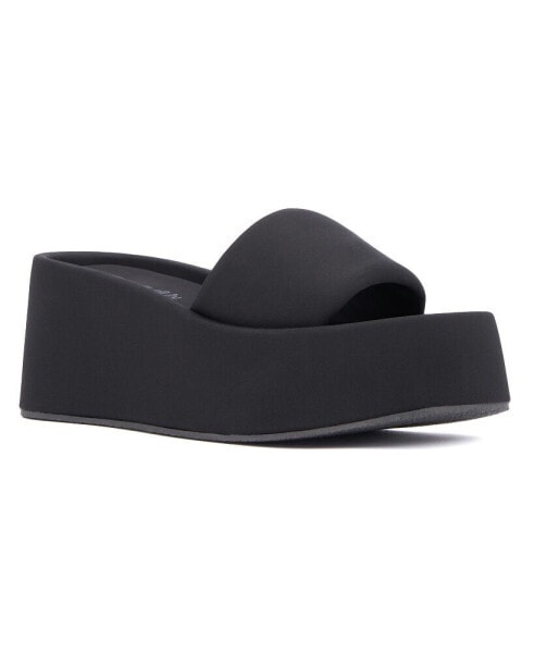 Women's Uproar Wedge Sandal