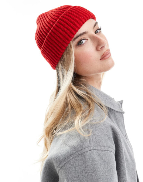 ASOS DESIGN fisherman rib beanie in red