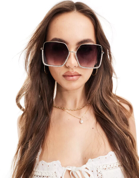 AJ Morgan oversized festival square rhinestone sunglasses in gold - GOLD