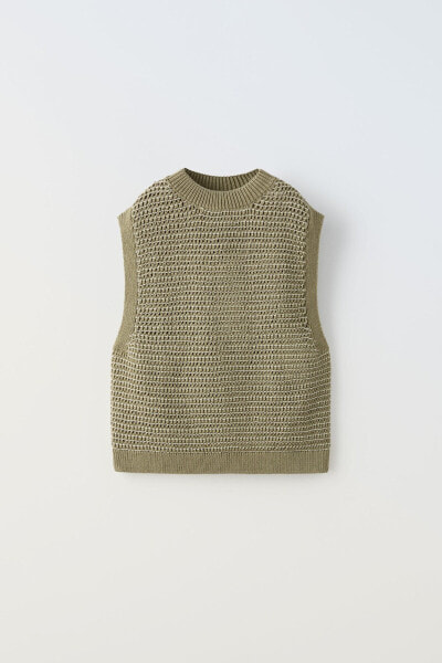 Contrast knit vest