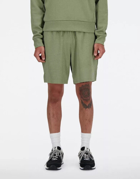 New Balance Tech knit short 7" in green