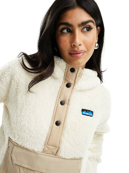 Kavu moon ridge pull over fleece jumper in white