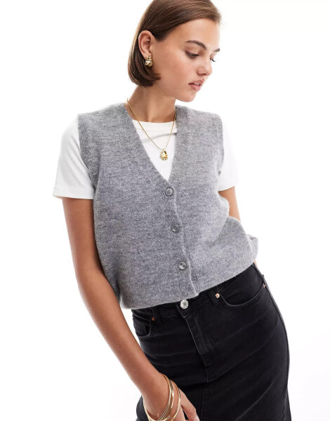 New Look button down vest in grey