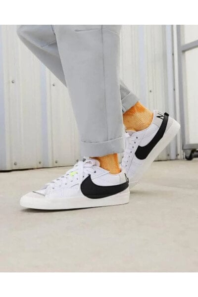 Blazer Low '77 Jumbo Beyaz Siyah Erkek Sneaker