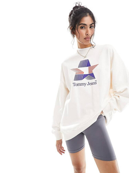 Tommy Jeans overszied retro crew neck sweatshirt sweatshirt in white