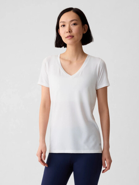 GapFit Breathe V-Neck T-Shirt