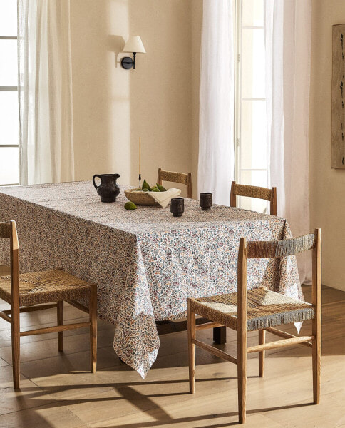 Floral print tablecloth